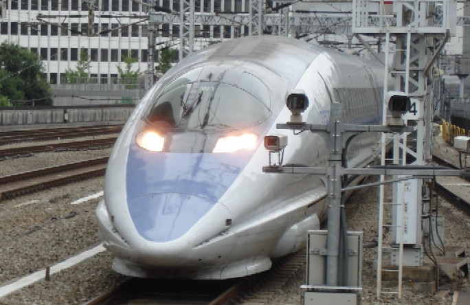 500系新幹線、東京駅へ入線