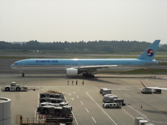 Korean Air Boeing 777-300